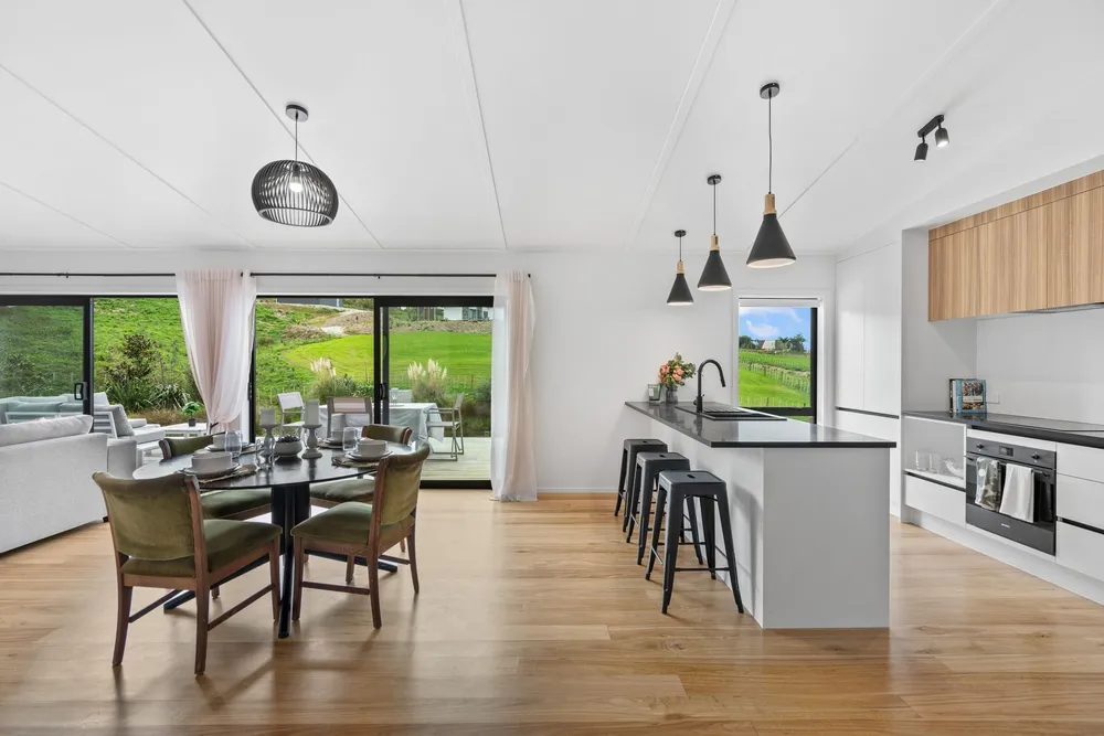 Photos of 611 Baldrock Road