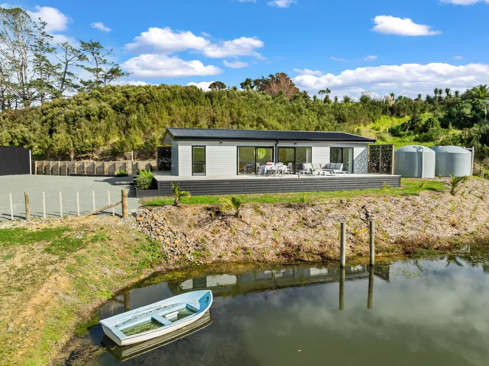 Photos of 611 Baldrock Road
