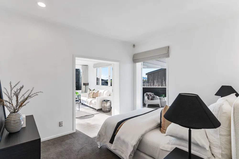 Photos of 148 Coates Avenue