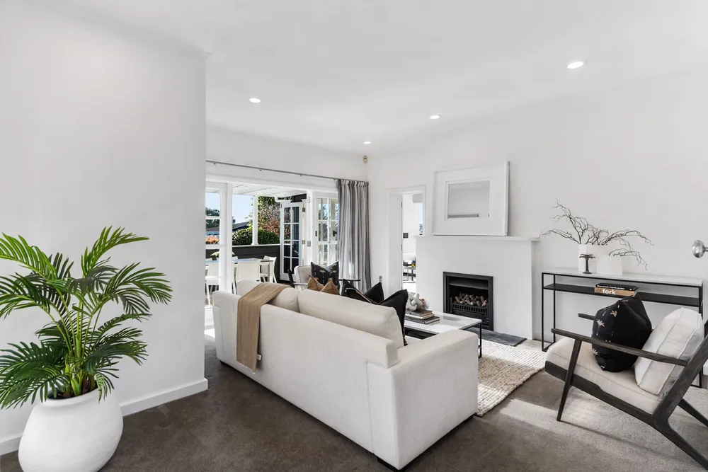 Photos of 148 Coates Avenue