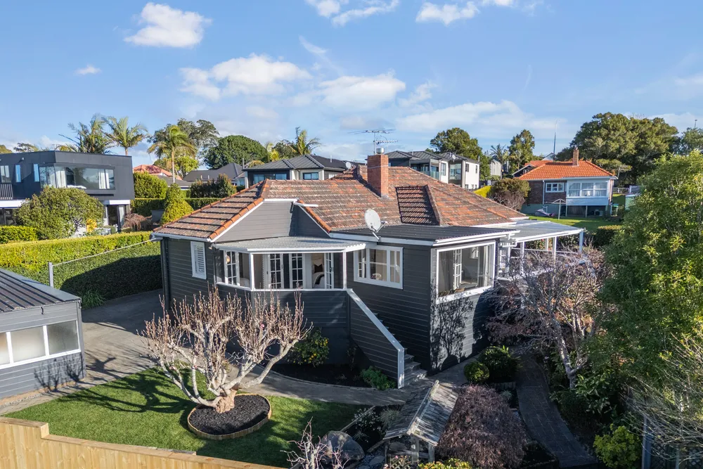 Photos of 148 Coates Avenue