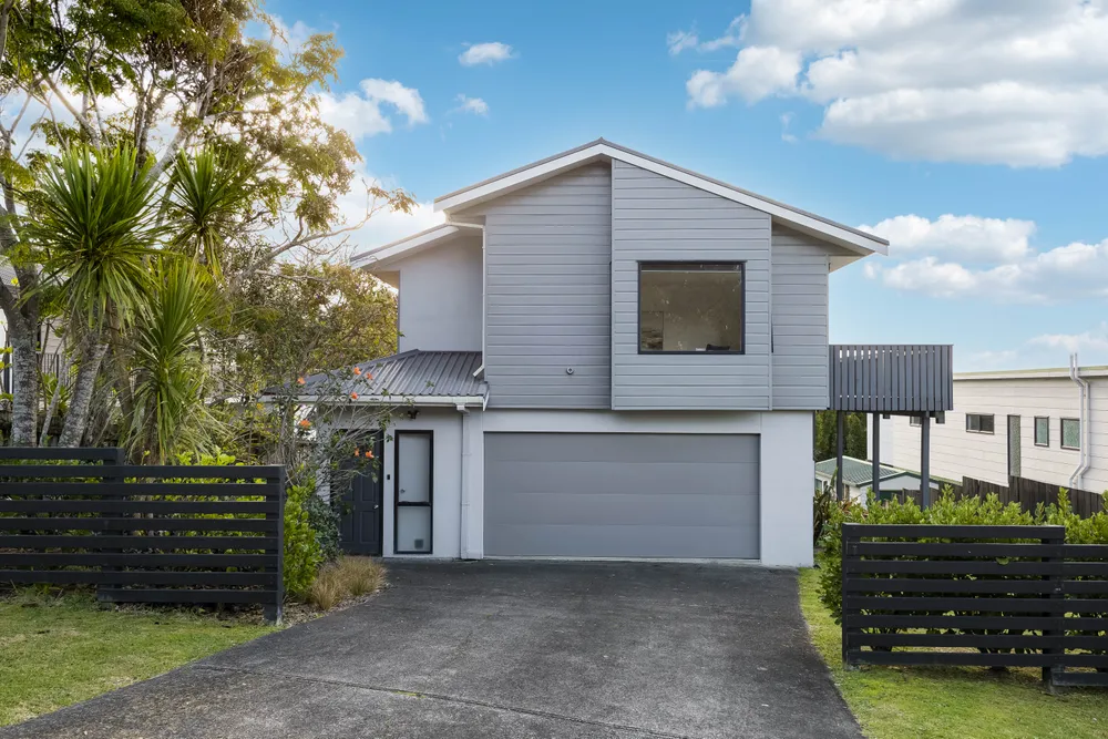 Photos of 40 Elliston Crescent
