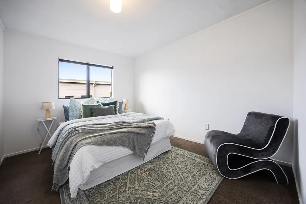 Photos of 40 Elliston Crescent