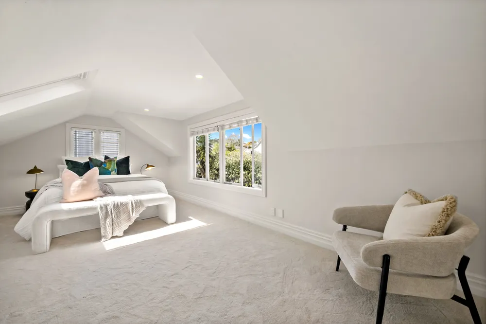 Photos of 8 Green Lane East