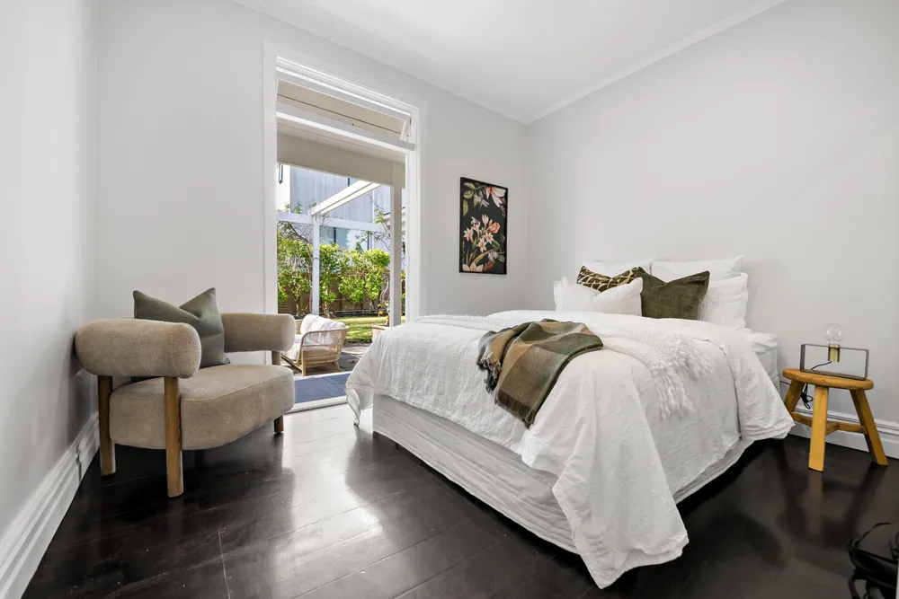 Photos of 8 Green Lane East