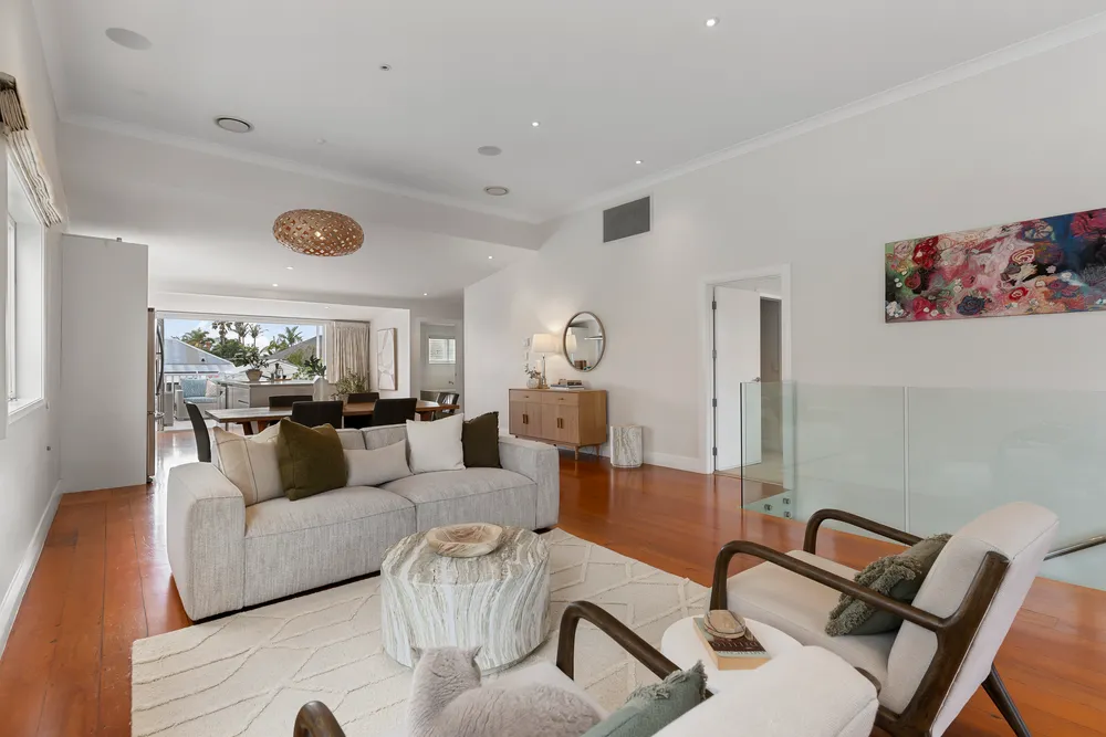 Photos of 8 Kiwi Road