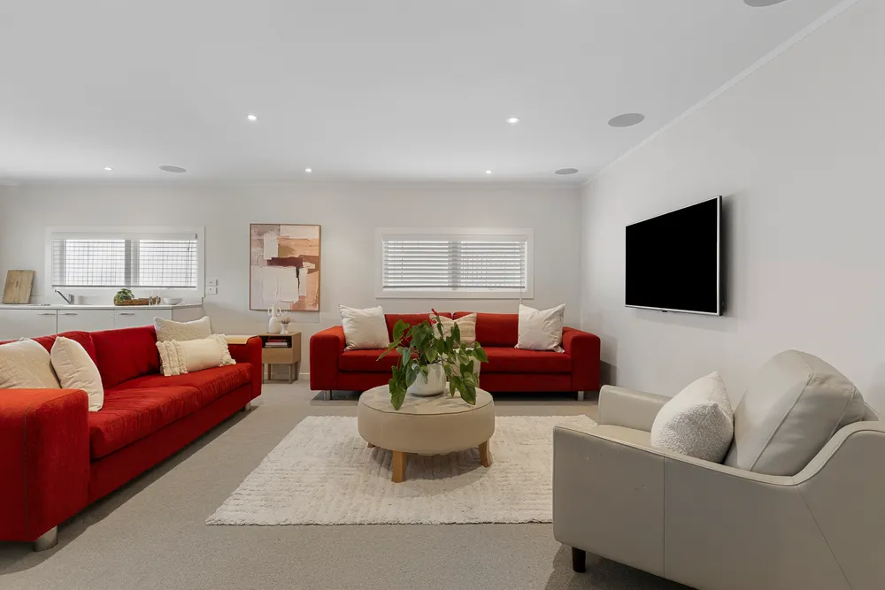 Photos of 8 Kiwi Road