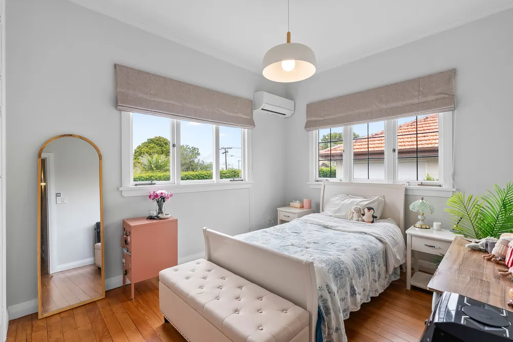 Photos of 13 Gorrie Avenue