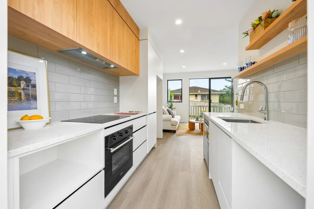 Photos of 2/92 Titirangi Road