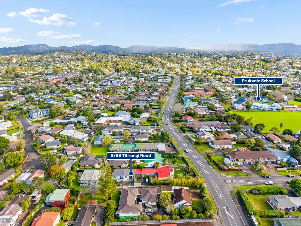 Photos of 2/92 Titirangi Road