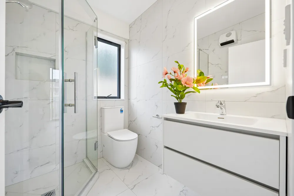 Photos of 2/92 Titirangi Road