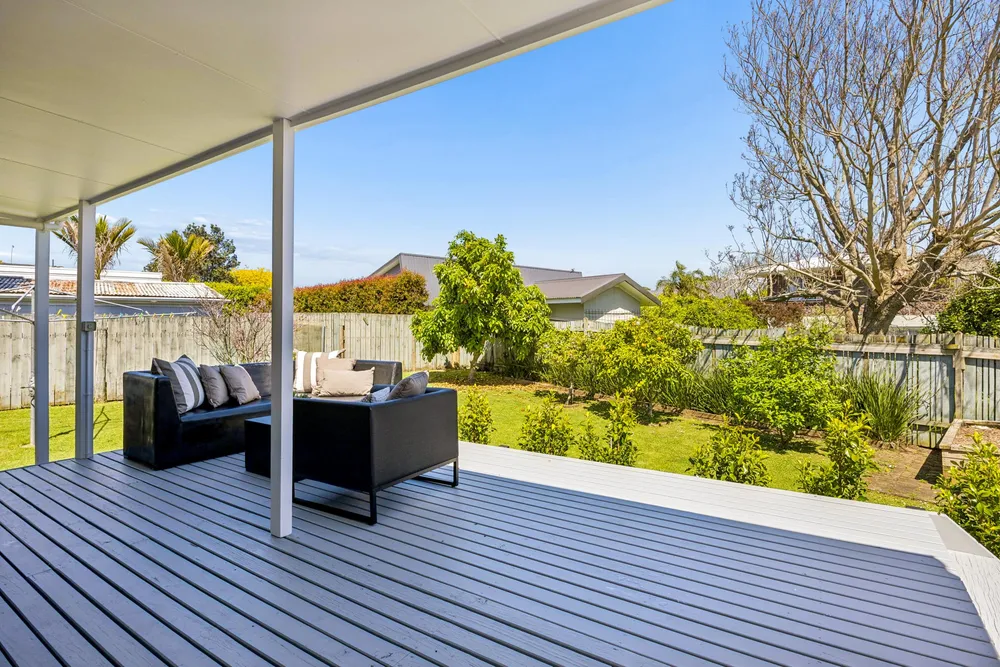 Photos of 16 Ashcroft Avenue