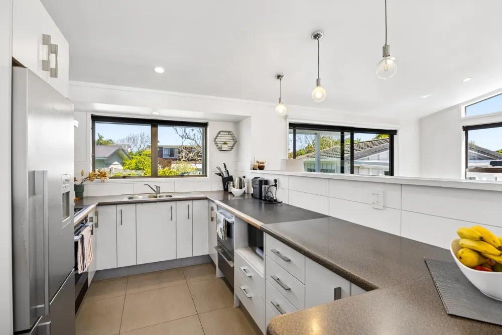 Photos of 16 Ashcroft Avenue