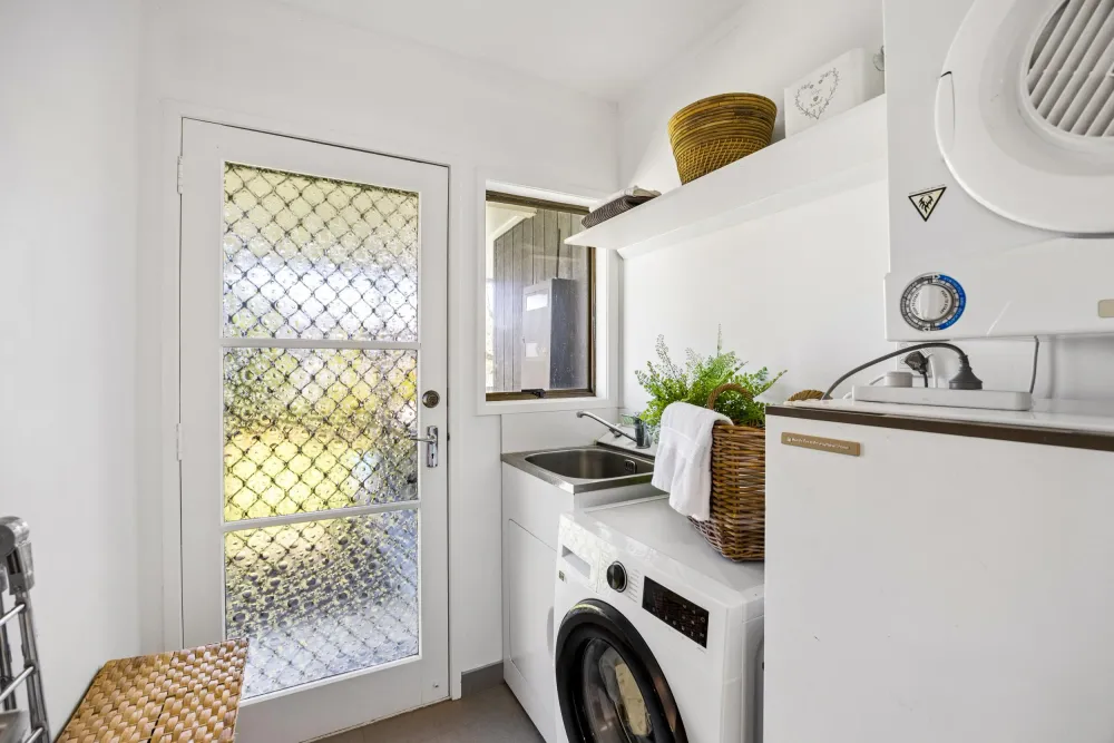 Photos of 16 Ashcroft Avenue