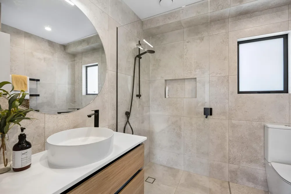 Photos of 16 Ashcroft Avenue
