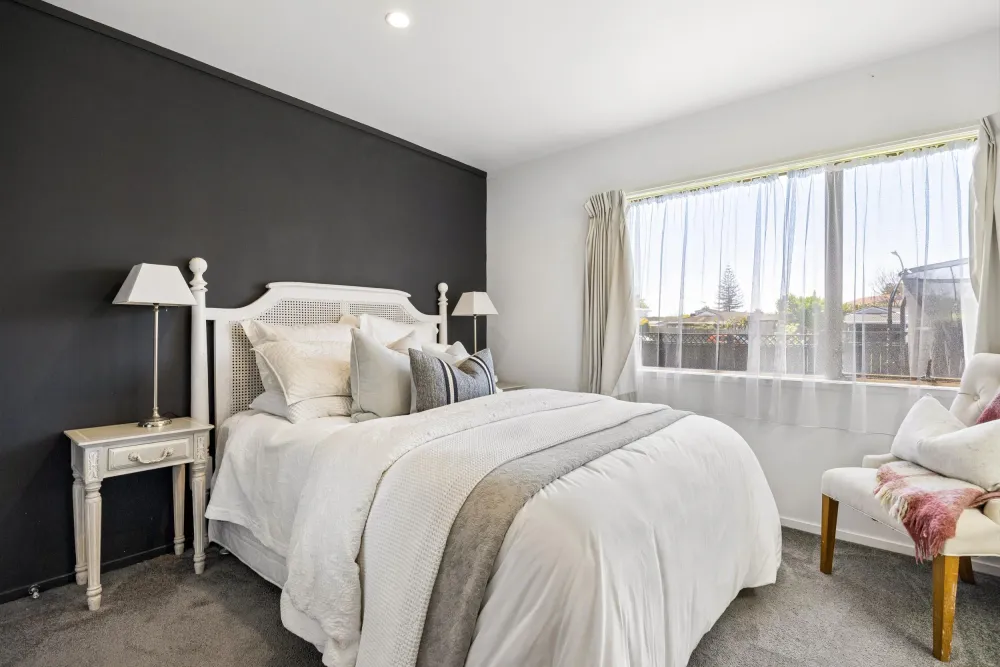 Photos of 16 Ashcroft Avenue