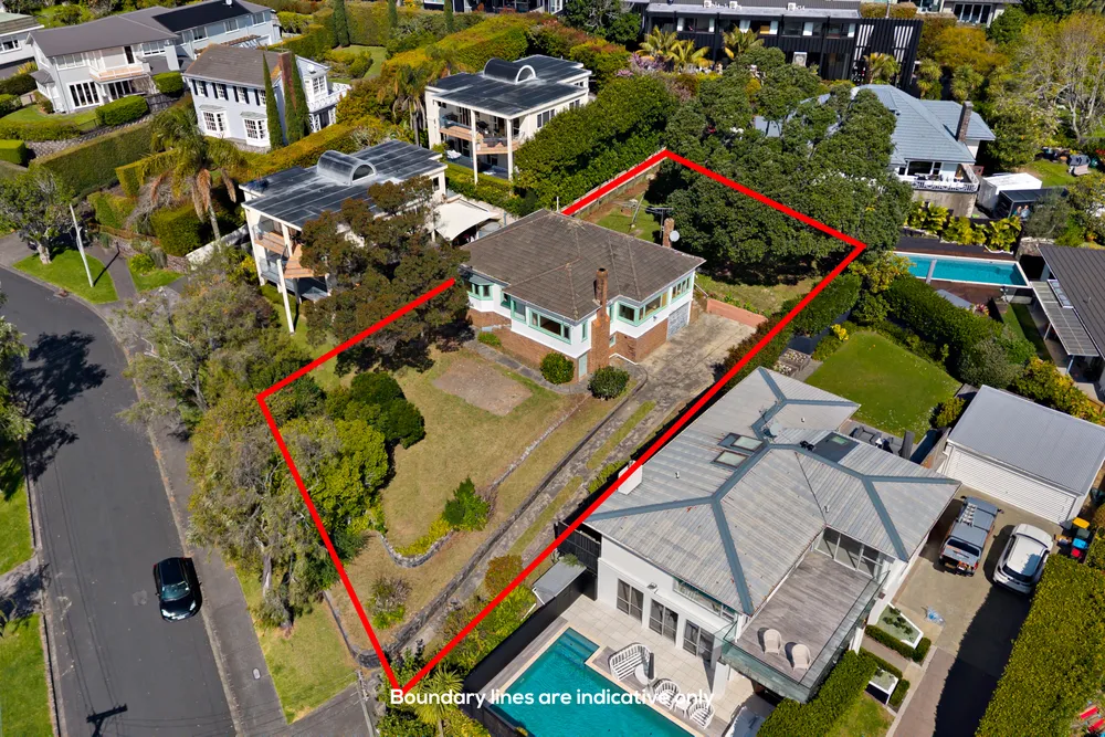 Photos of 12 Comins Crescent