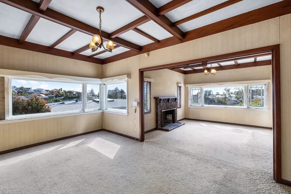 Photos of 12 Comins Crescent