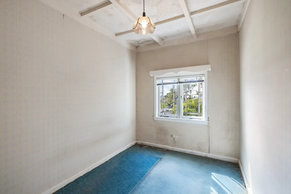 Photos of 12 Comins Crescent