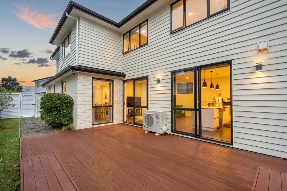 Photos of 19A Northcross Drive