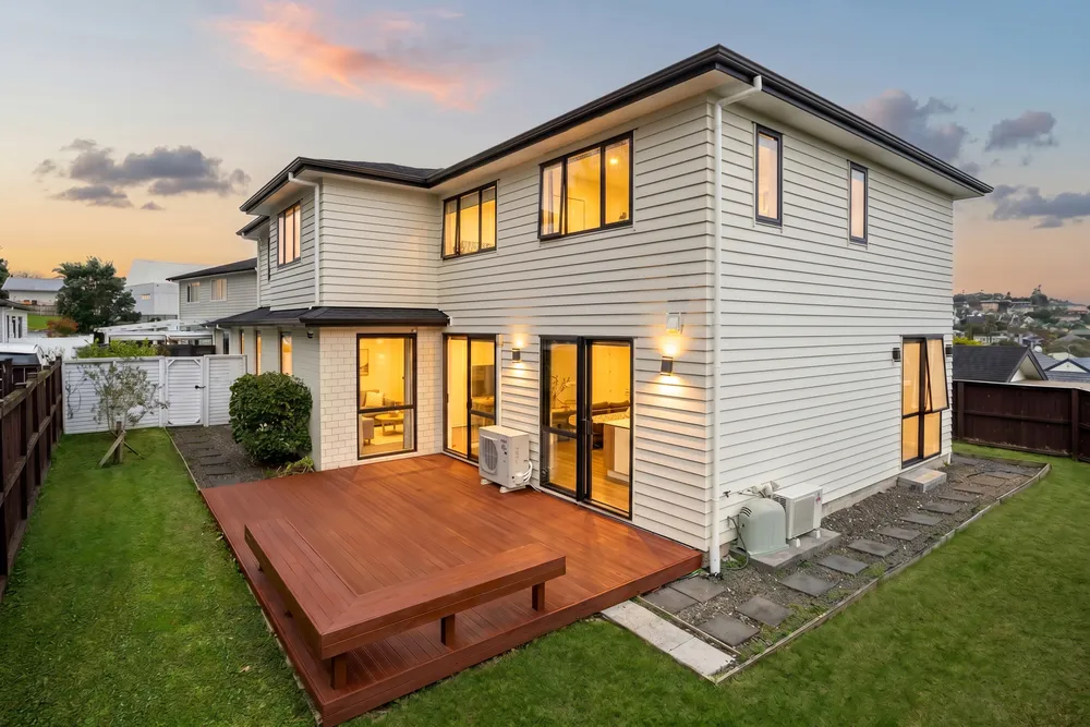 Photos of 19A Northcross Drive