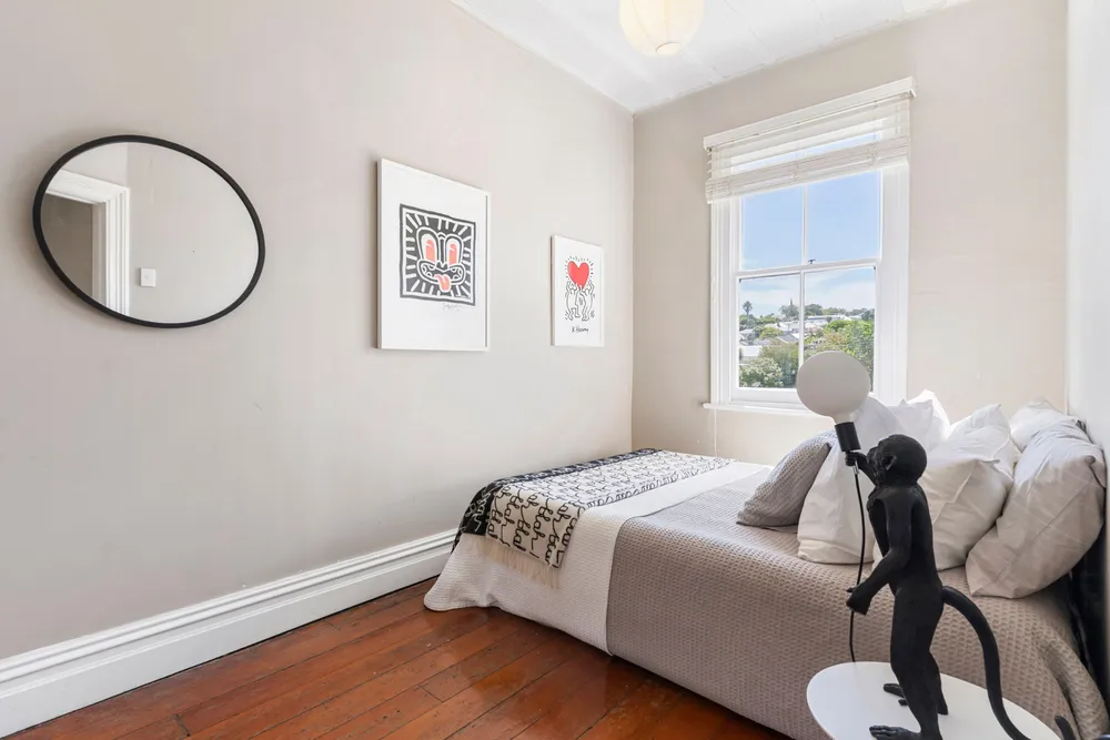 Photos of 127 John Street