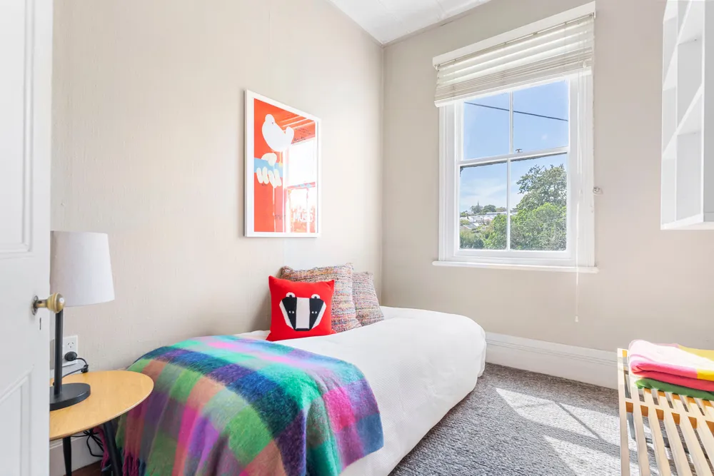 Photos of 127 John Street