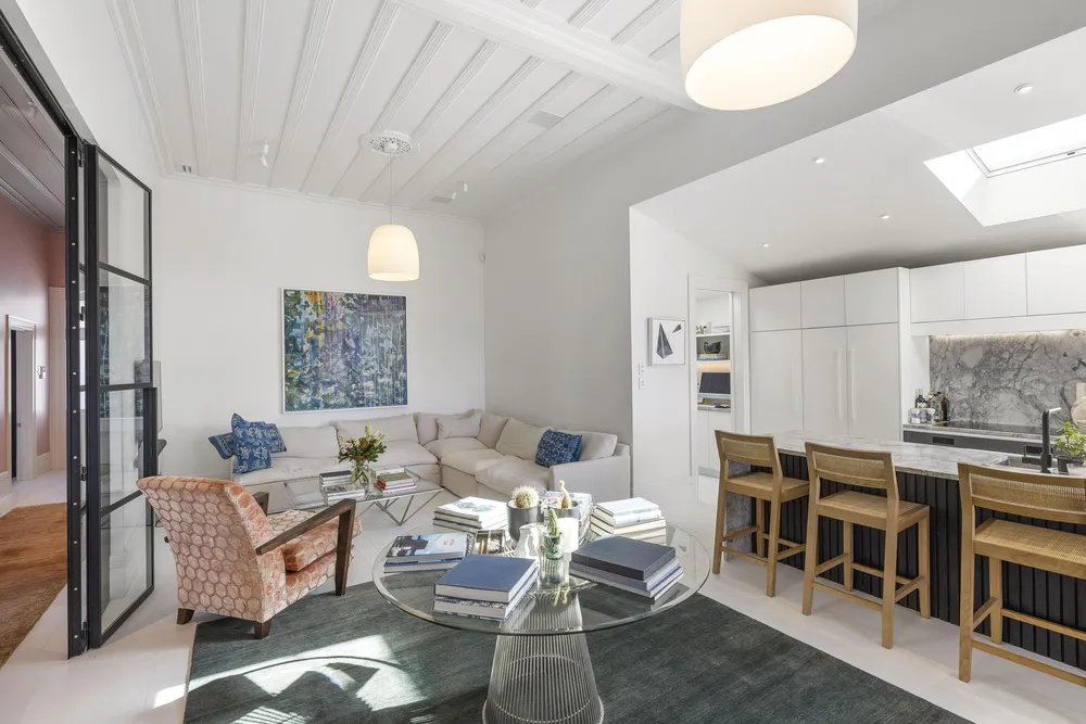 Photos of 25 Ridings Road
