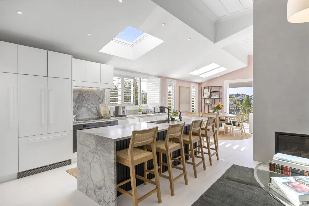 Photos of 25 Ridings Road