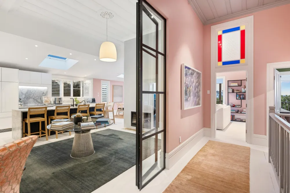 Photos of 25 Ridings Road