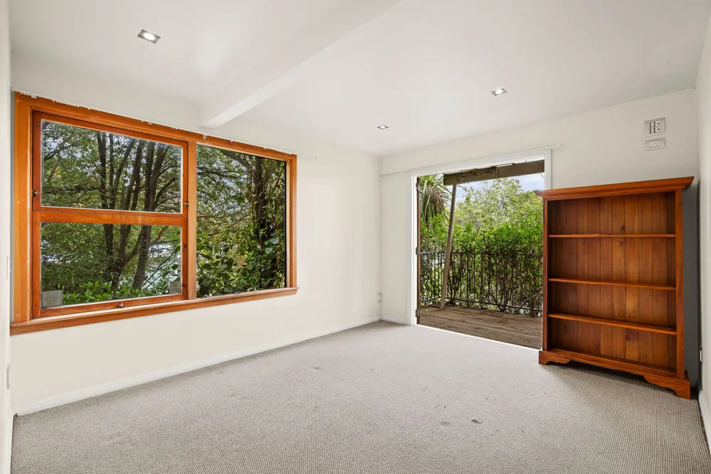 Photos of 8 Bayview Road