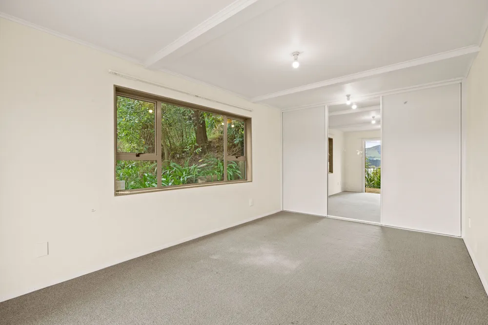 Photos of 8 Bayview Road