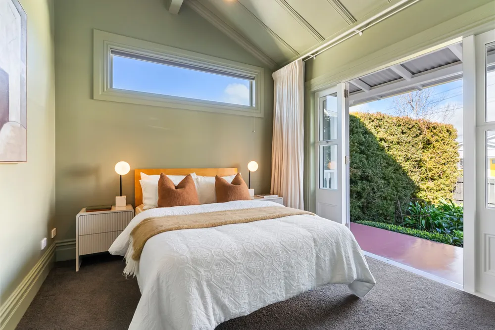 Photos of 41 Sherwood Avenue