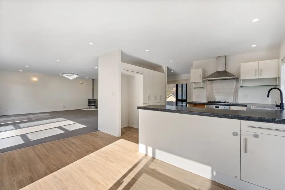 Photos of 69 Mackesy Road