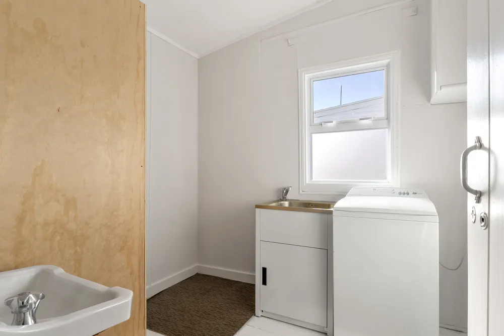 Photos of 204 Kahutia Street