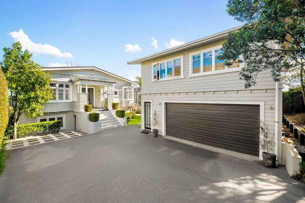 Photos of 135 St Heliers Bay Road