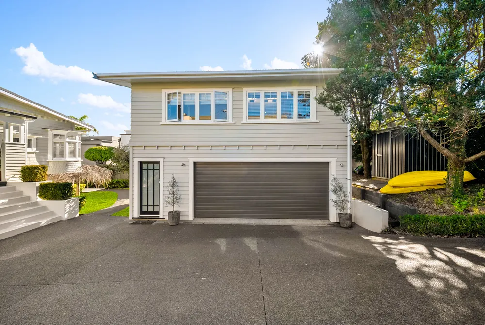 Photos of 135 St Heliers Bay Road