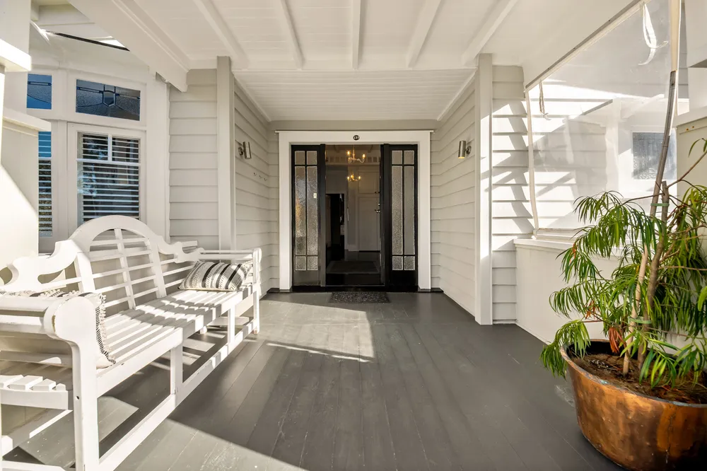 Photos of 135 St Heliers Bay Road