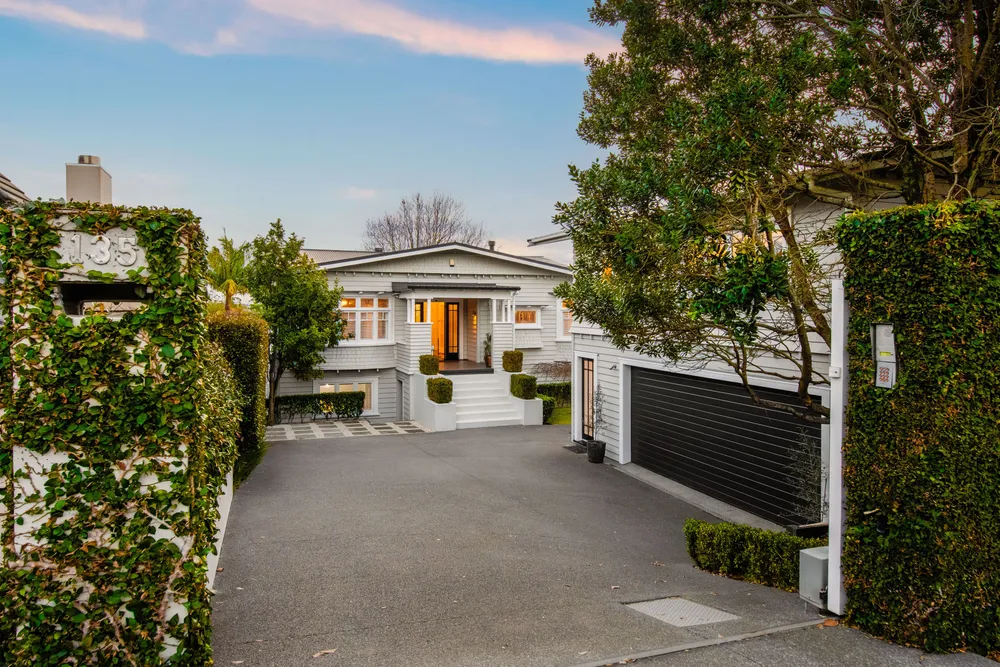 Photos of 135 St Heliers Bay Road