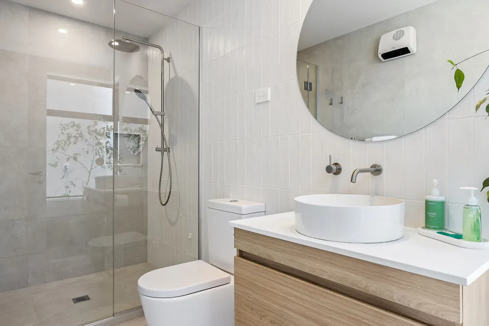 Photos of 93 Innes Road