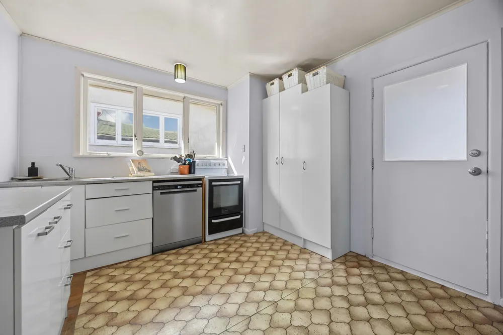 Photos of 108 Ruawai Road