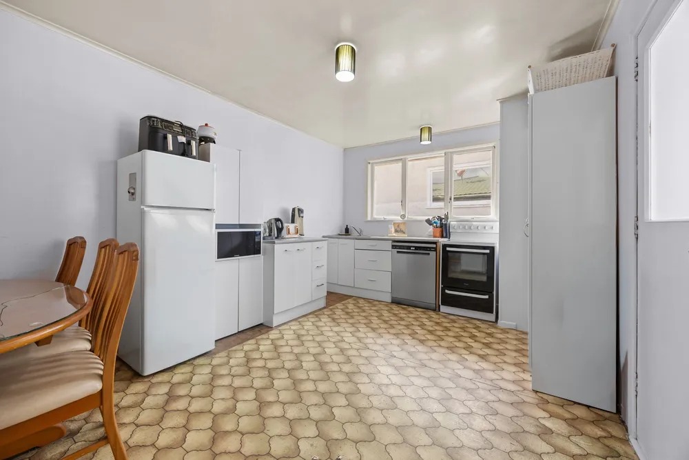 Photos of 108 Ruawai Road