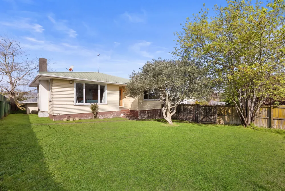 Photos of 108 Ruawai Road