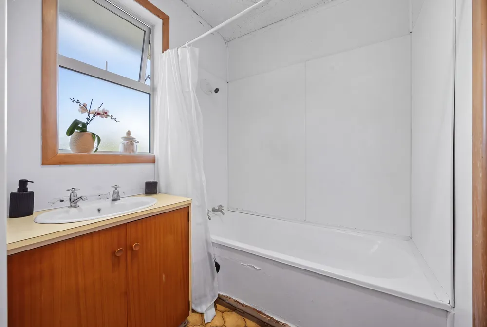 Photos of 108 Ruawai Road