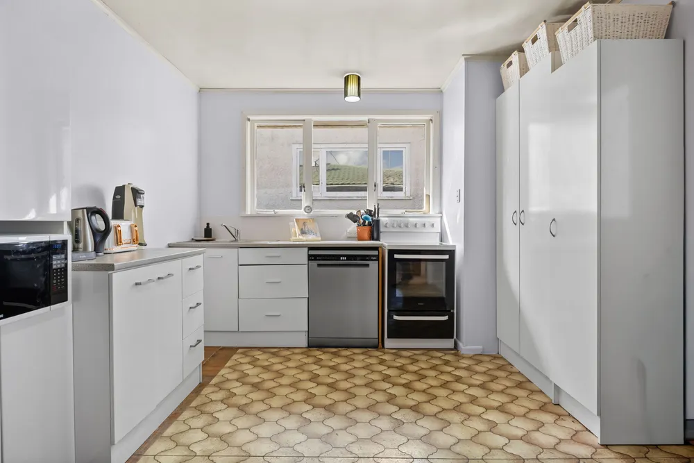 Photos of 108 Ruawai Road