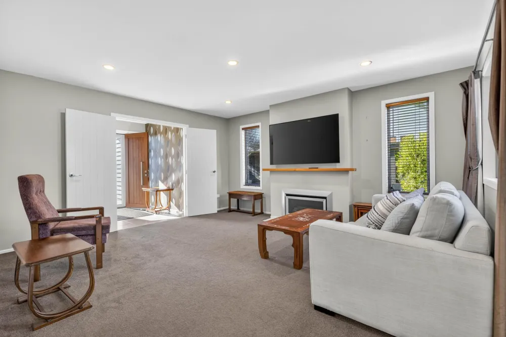 Photos of 72 Jellicoe Drive