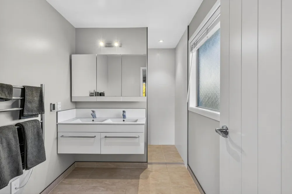 Photos of 72 Jellicoe Drive