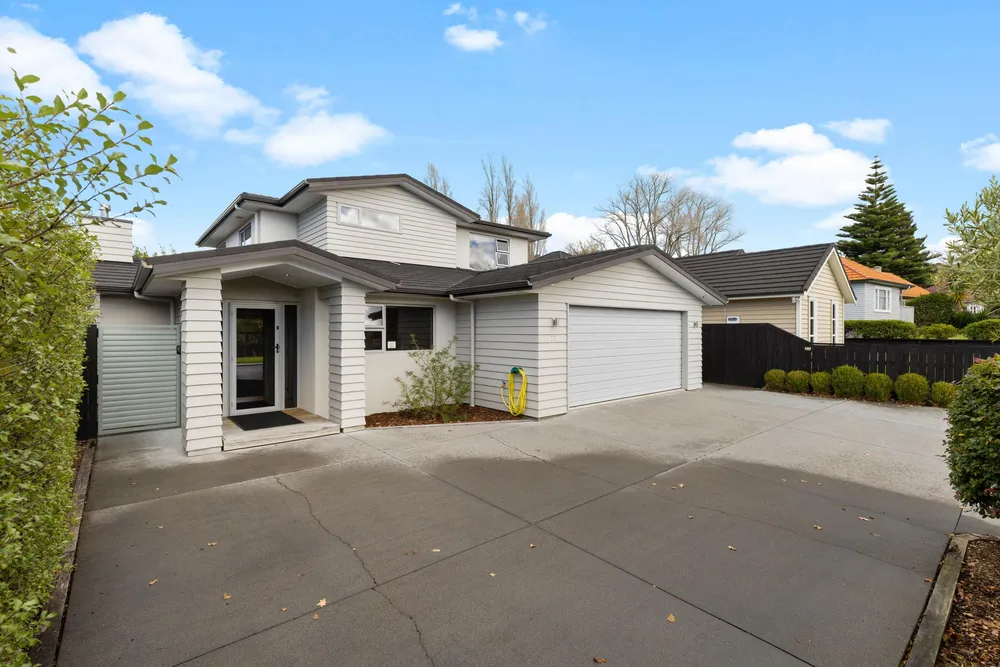 Photos of 72 Jellicoe Drive