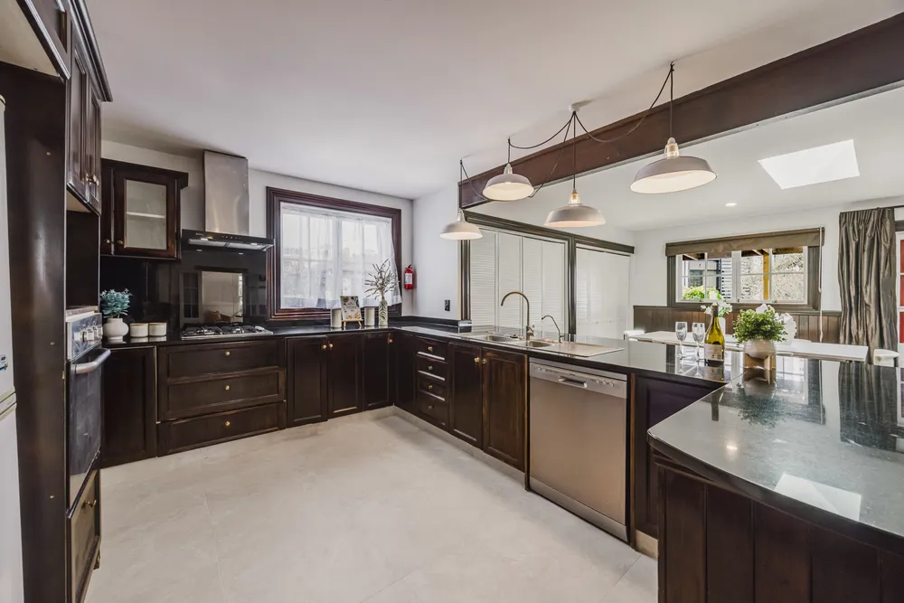 Photos of 17 Blockhouse Bay Road