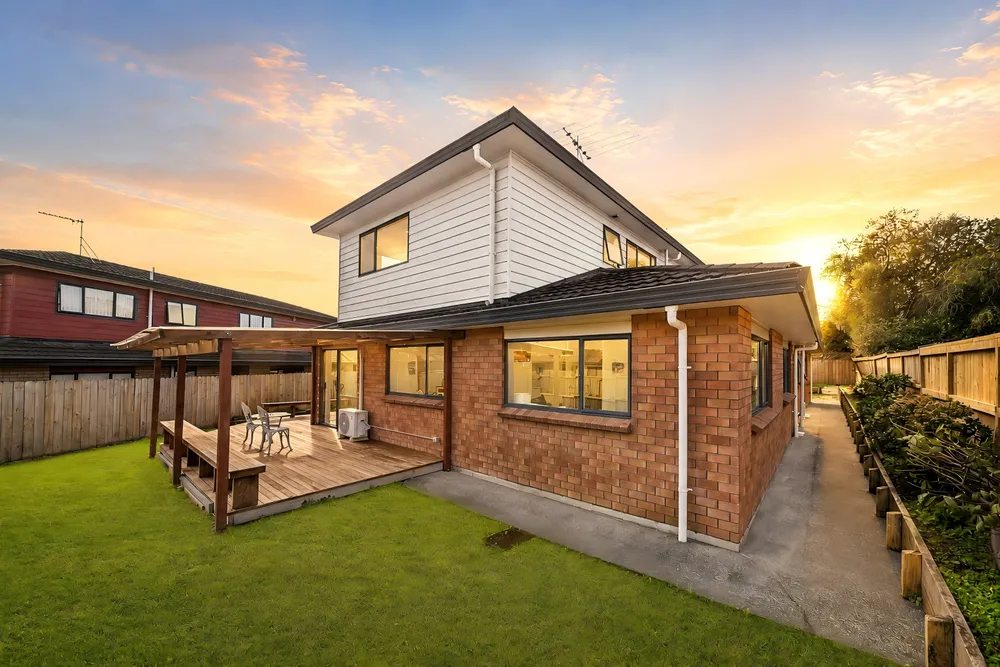Photos of 2/12 Solana Court